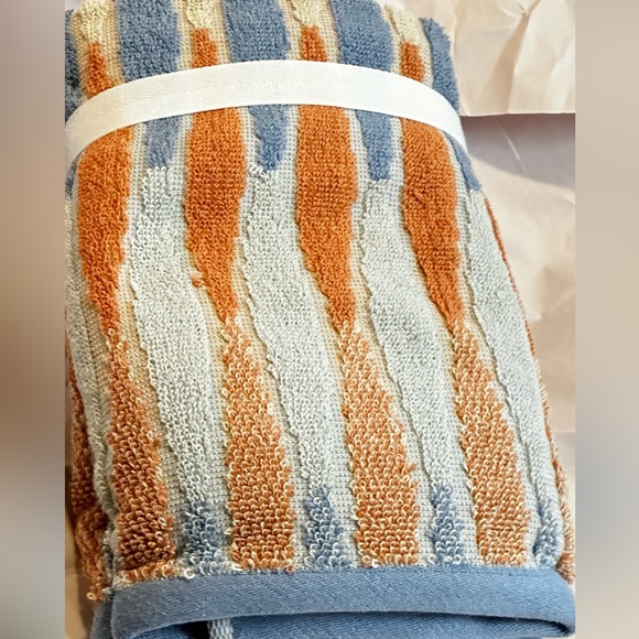 Deborah Connolly Mid Century Modern striped Hand Towels 2/Set - Picture 2 of 3